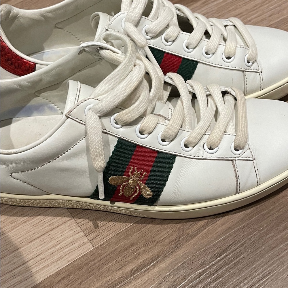 Gucci White Sneakers with Bee Embroidery